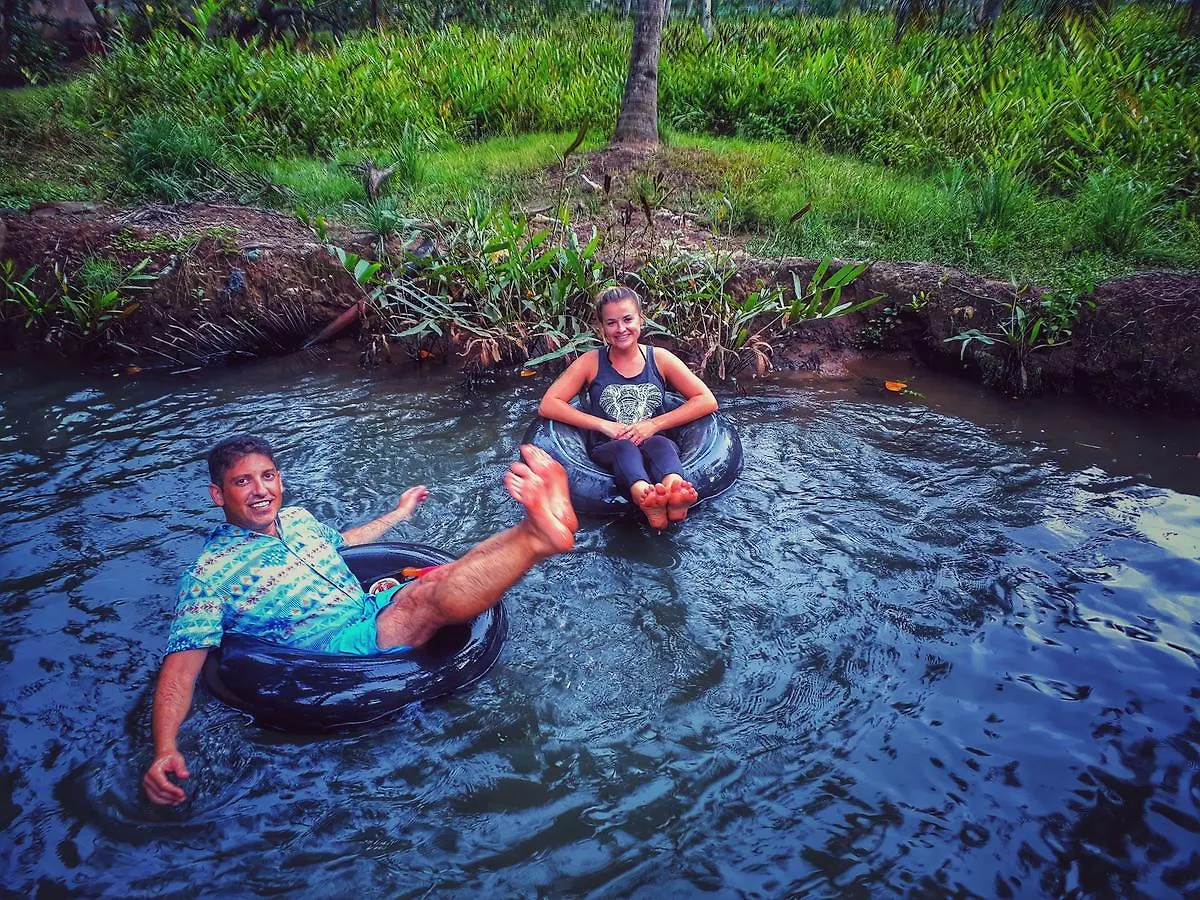 Homestay Munroe Paradise